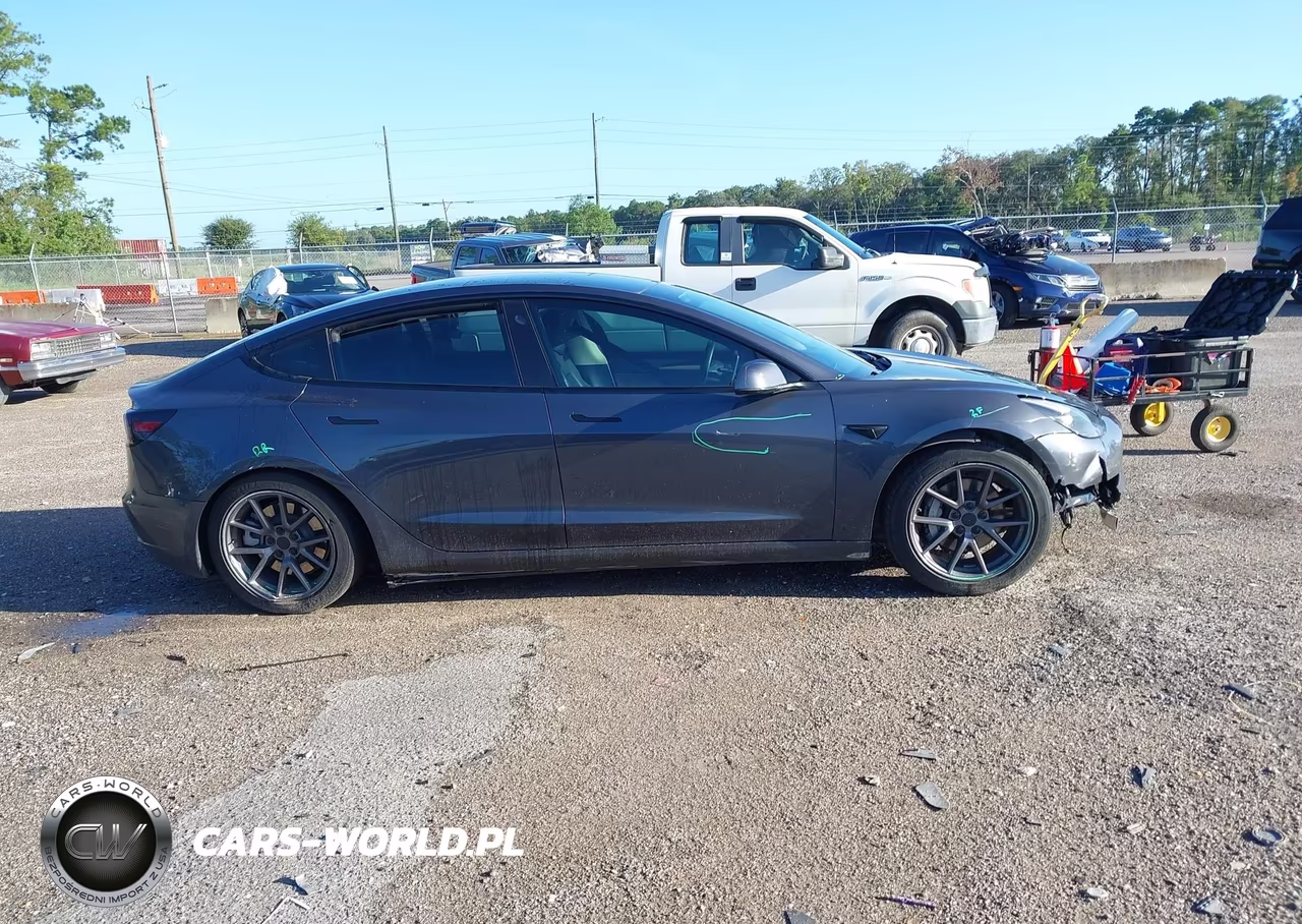 2021 Tesla Model 3 Standard Range Plus Rear-Wheel Drive VIN:5YJ3E1EA9MF086017 - 12