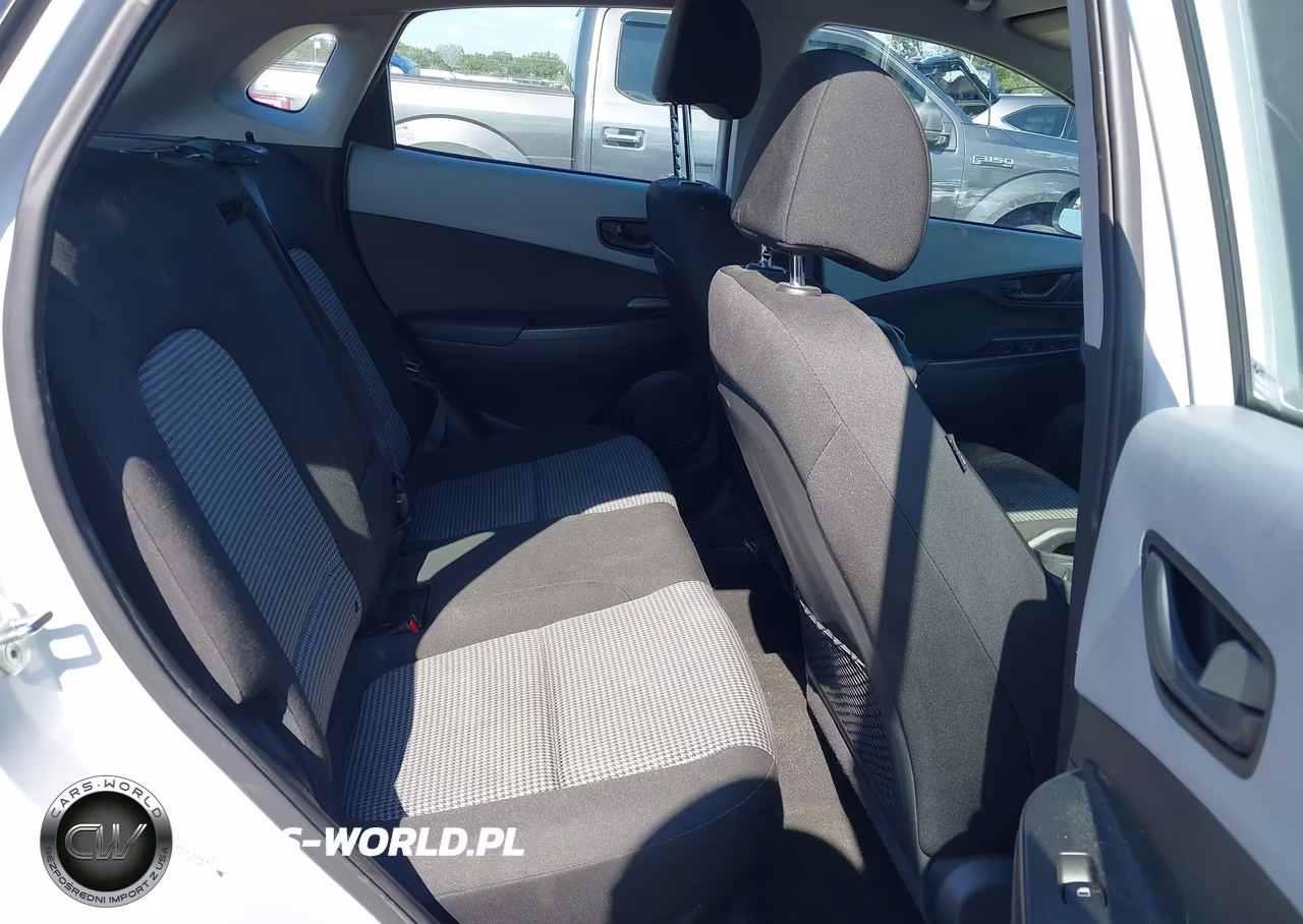 2019 Hyundai Kona Se VIN:KM8K12AA1KU325918 - 8
