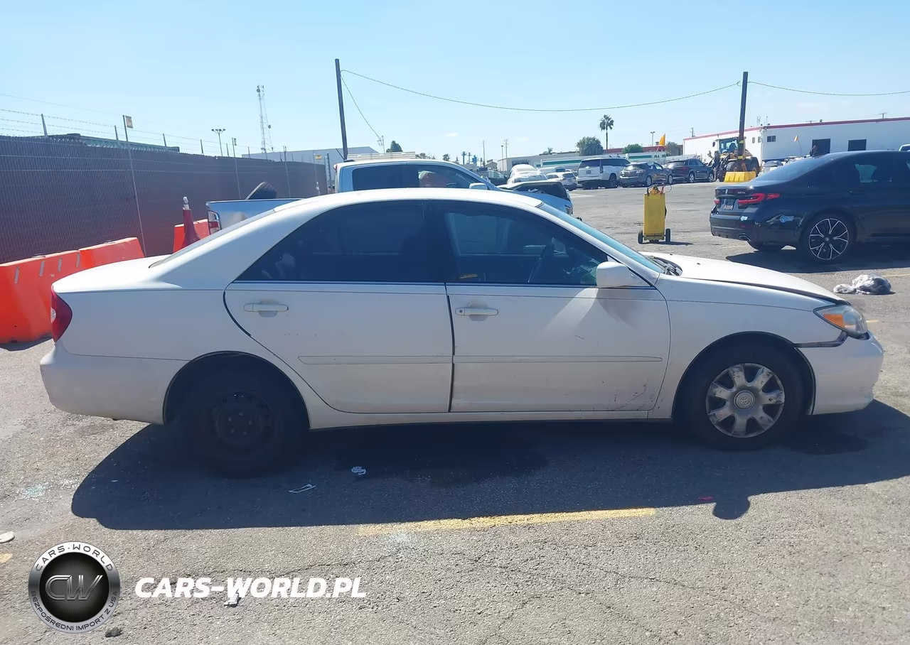 2002 Toyota Camry Le VIN:4T1BE32K02U098710 - 13