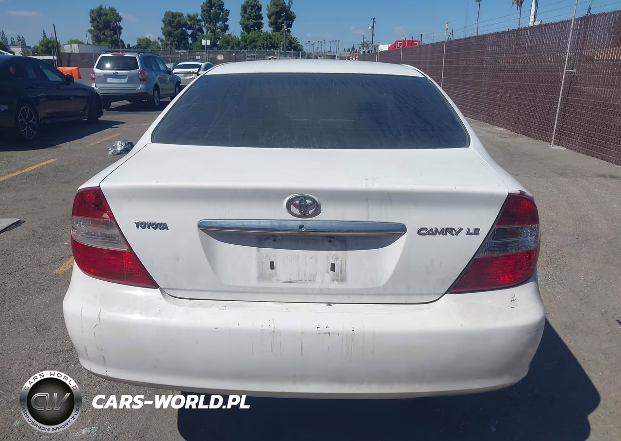 2002 Toyota Camry Le VIN:4T1BE32K02U098710 - 16