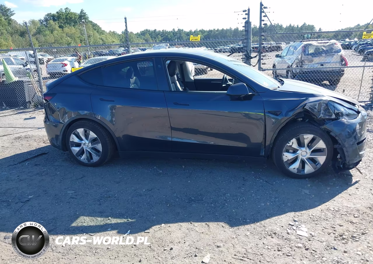 2024 Tesla Model Y Long Range Single Motor Rear-Wheel Drive-Rwd VIN:7SAYGDED3RF092143 - 13