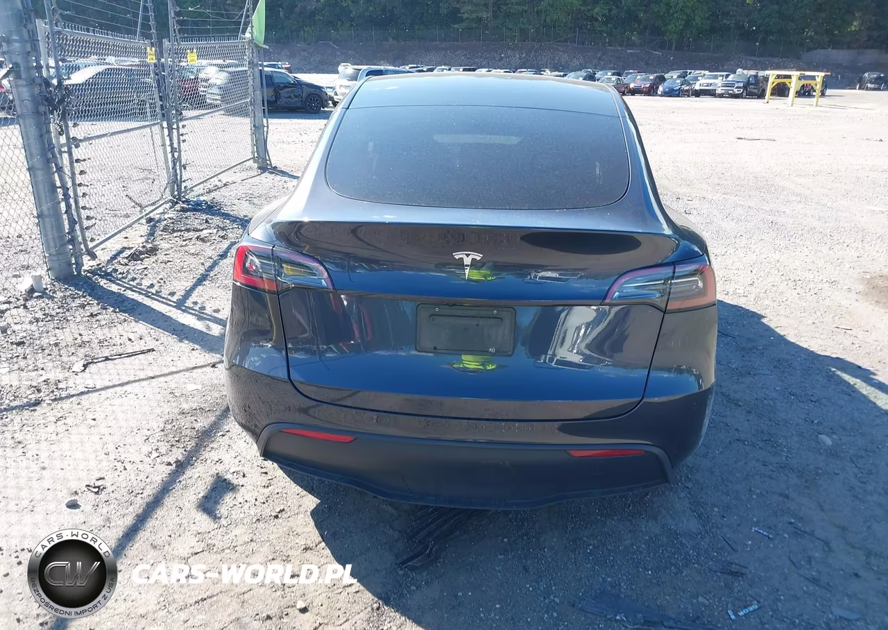 2024 Tesla Model Y Long Range Single Motor Rear-Wheel Drive-Rwd VIN:7SAYGDED3RF092143 - 16