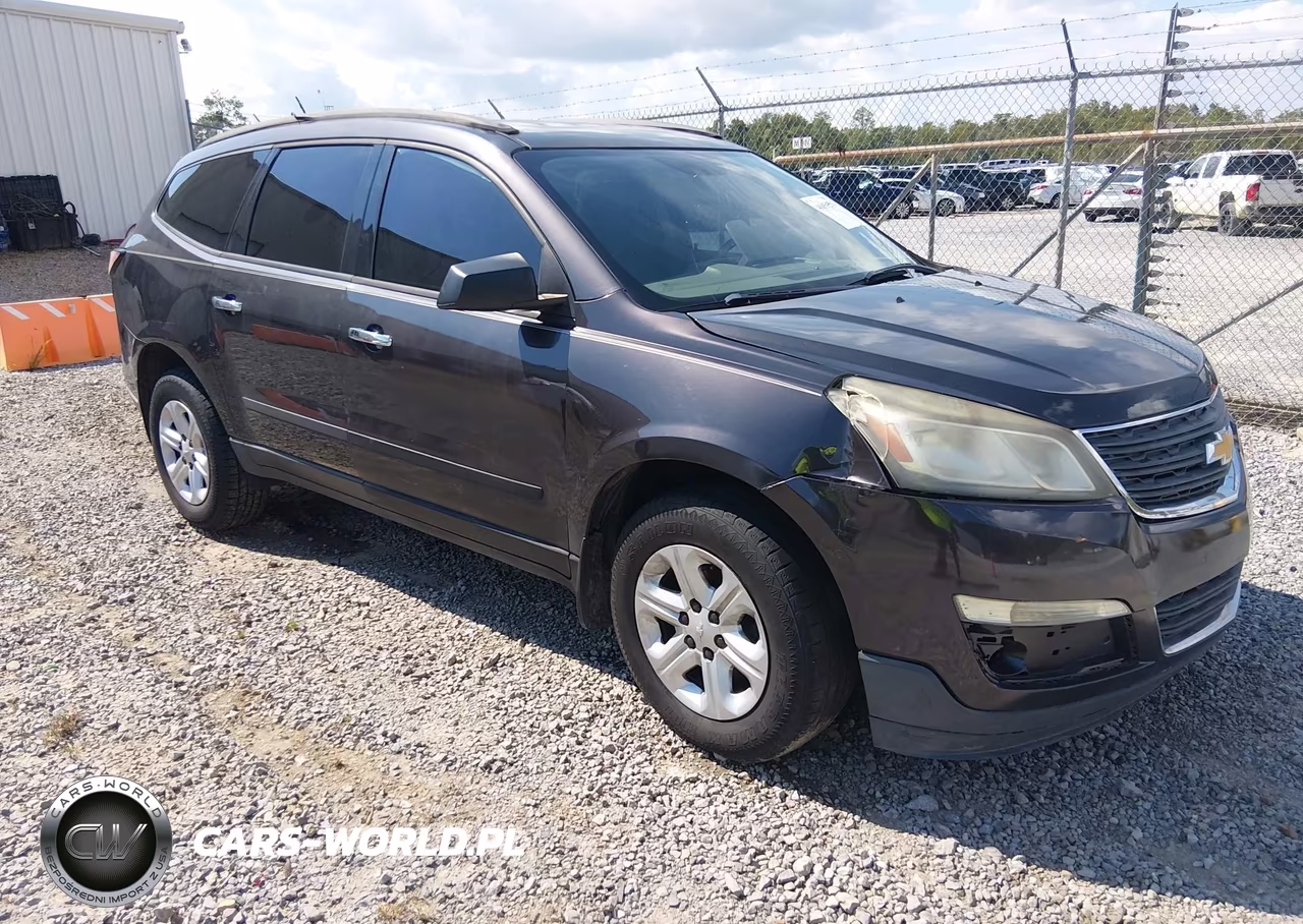 2013 CHEVROLET TRAVERSE LS