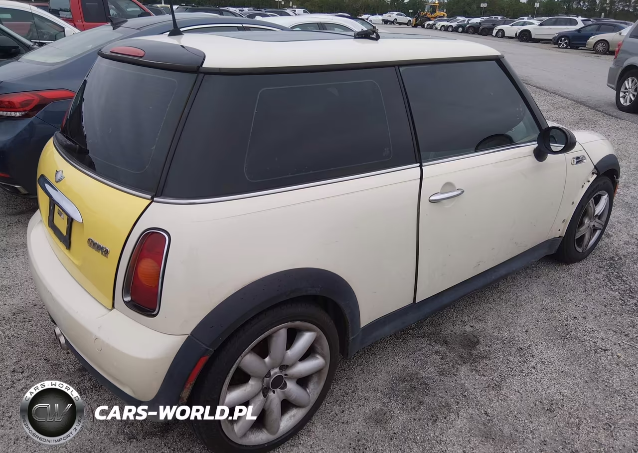 2004 Mini Cooper S VIN:WMWRE33424TD79676 - 4