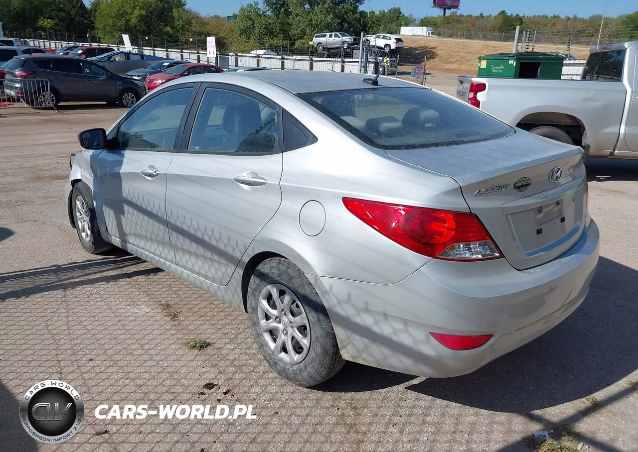 2013 Hyundai Accent Gls VIN:KMHCT4AE7DU536329 - 3