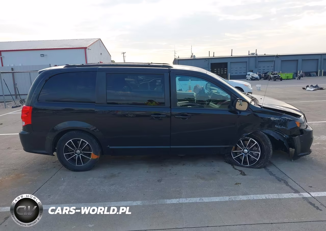 2018 Dodge Grand Caravan Gt VIN:2C4RDGEG0JR336975 - 13