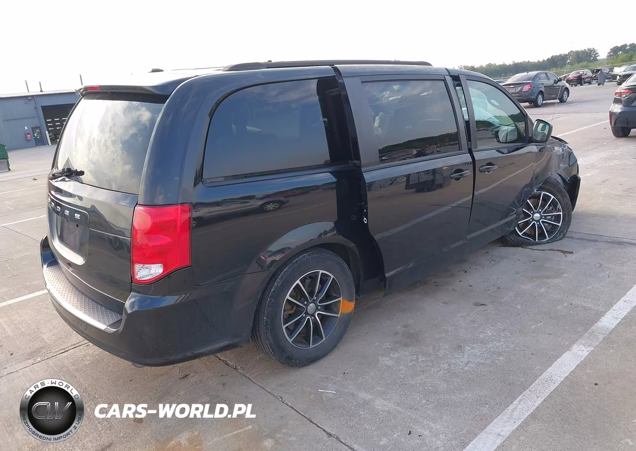 2018 Dodge Grand Caravan Gt VIN:2C4RDGEG0JR336975 - 4