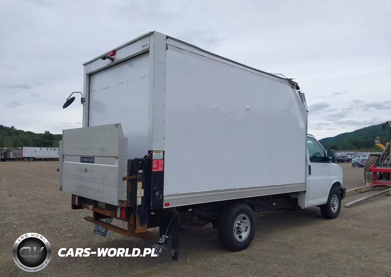 2021 Chevrolet Express Cutaway Work Van VIN:1GB0GRFP3M1164089 - 4