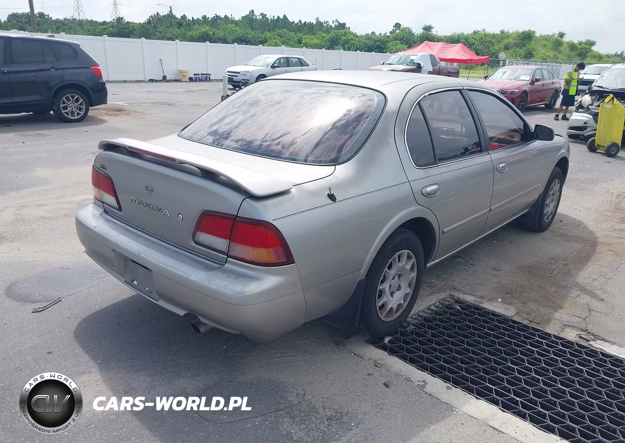 1999 Nissan Maxima Gle-Gxe-Se-Se-L VIN:JN1CA21D8XT211093 - 4