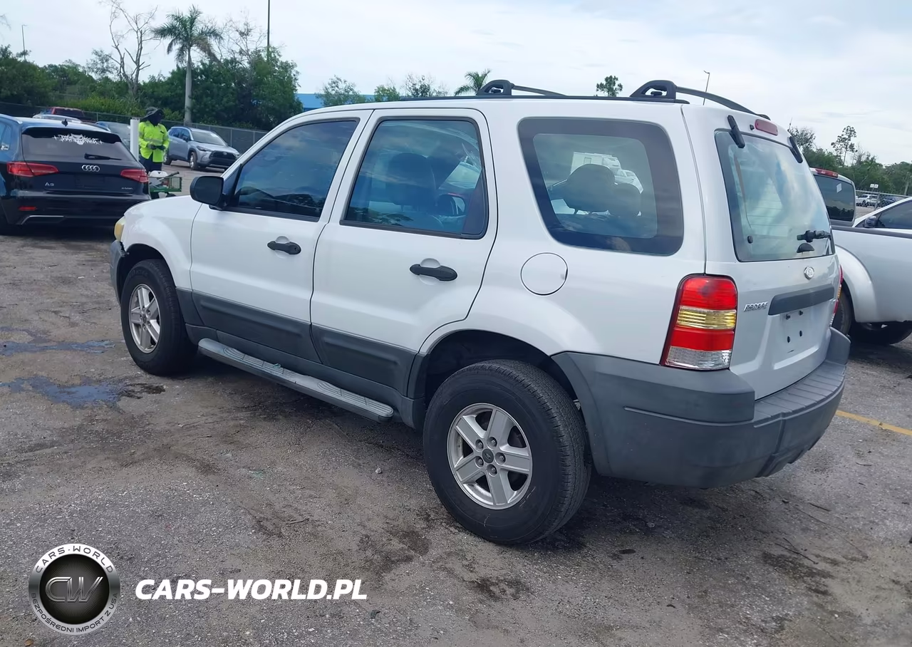 2005 Ford Escape Xls VIN:1FMYU02Z85KA08955 - 3