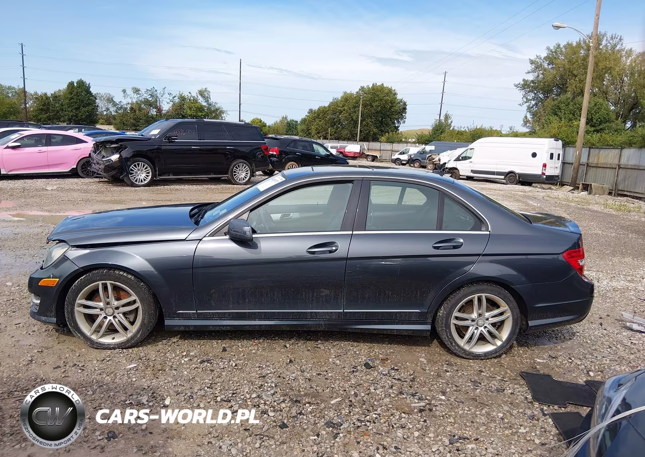 2013 Mercedes-Benz C 300 Sport 4Matic VIN:WDDGF8AB1DG111249 - 15