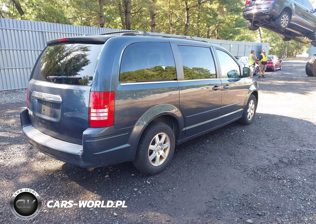 2008 Chrysler Town & Country Touring VIN:2A8HR54P48R107737 - 4