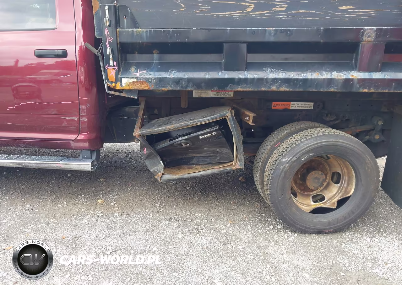 2017 Ram 4500 Chassis Tradesman-Slt-Laramie VIN:3C7WRLEJ0HG552045 - 11