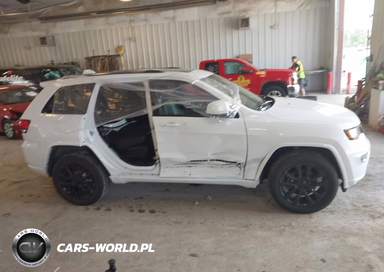 2020 Jeep Grand Cherokee Altitude VIN:1C4RJFAG8LC188692 - 13