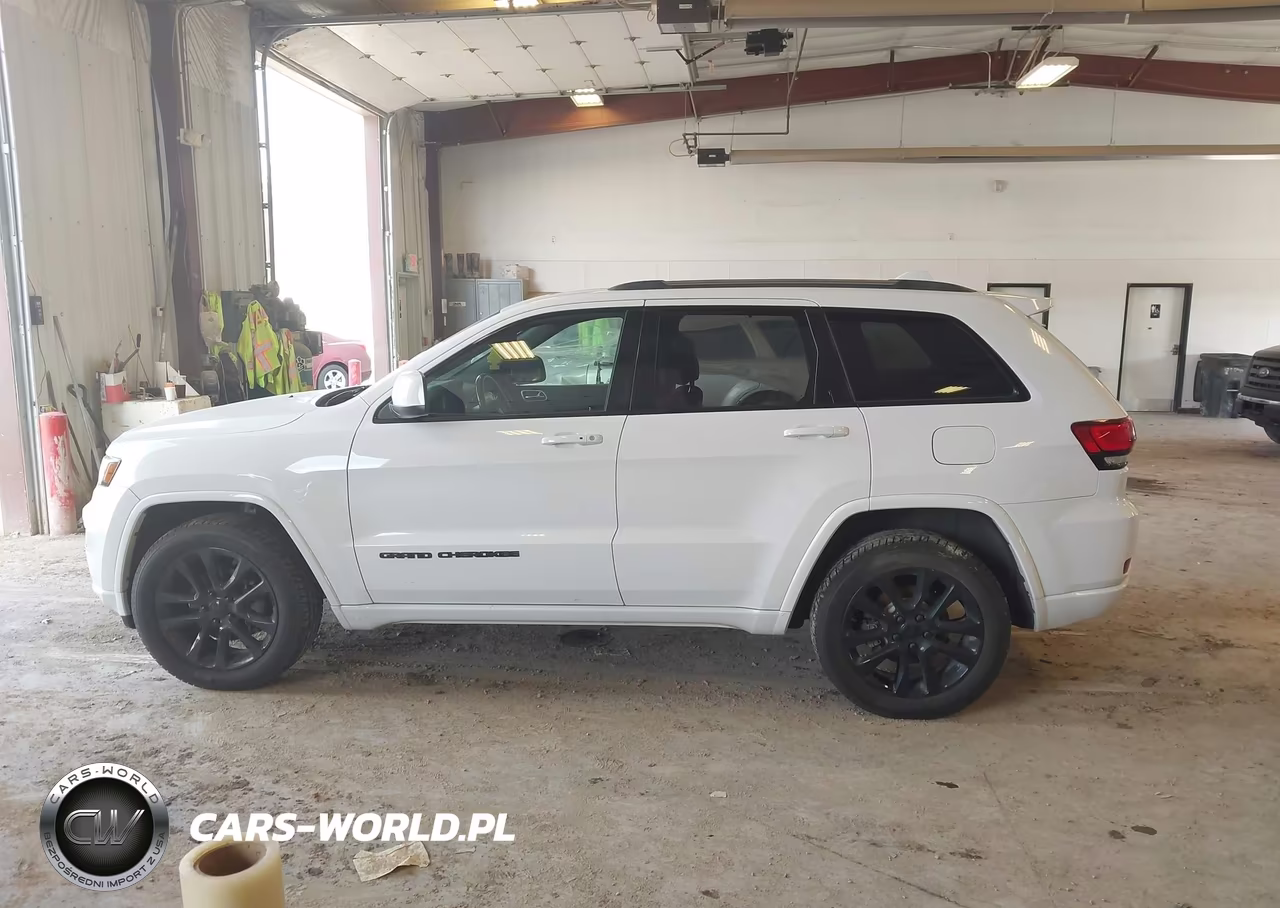 2020 Jeep Grand Cherokee Altitude VIN:1C4RJFAG8LC188692 - 14