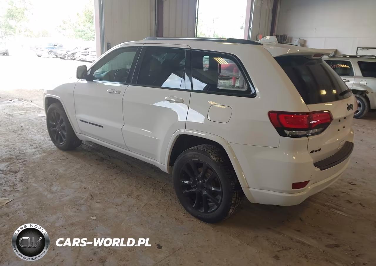 2020 Jeep Grand Cherokee Altitude VIN:1C4RJFAG8LC188692 - 3