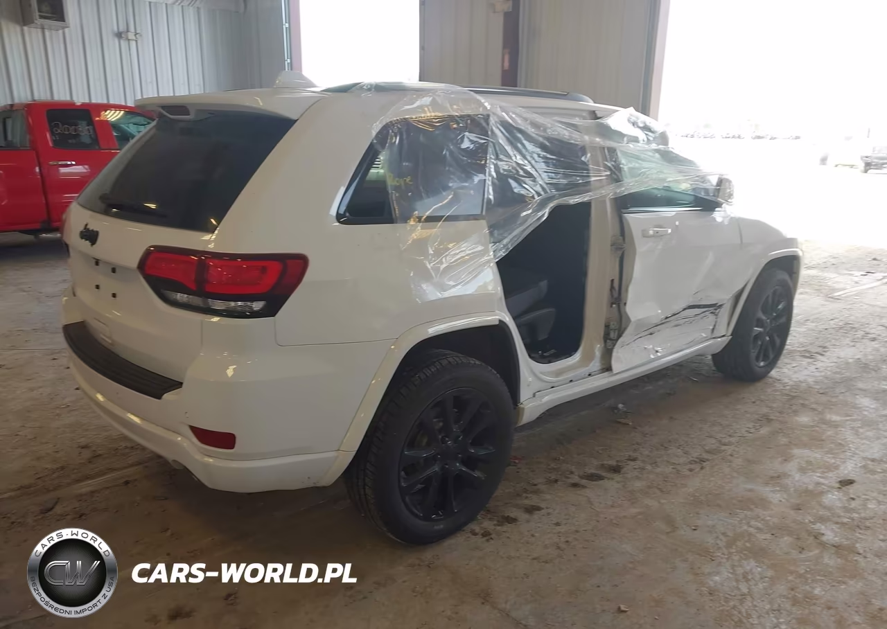 2020 Jeep Grand Cherokee Altitude VIN:1C4RJFAG8LC188692 - 4