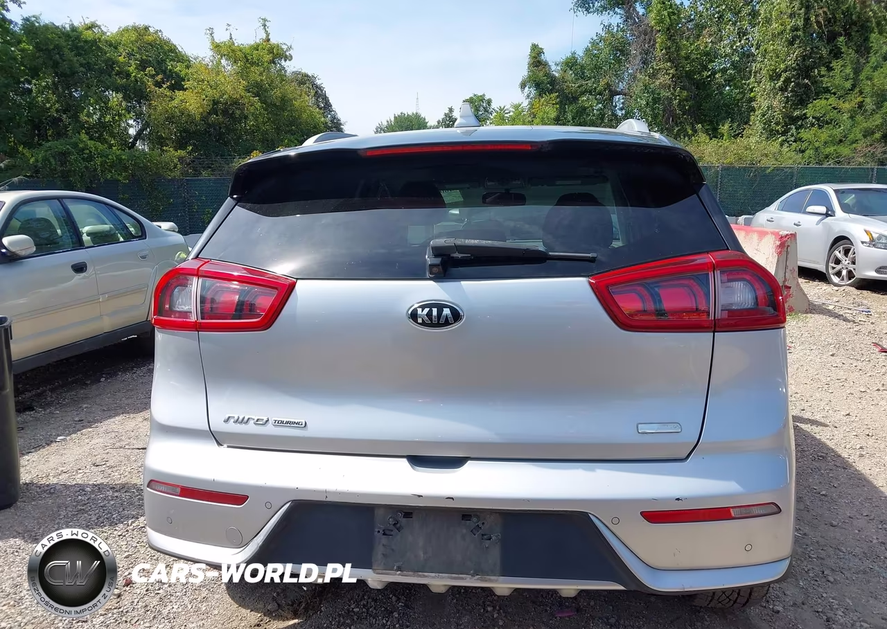 2017 Kia Niro Touring VIN:KNDCE3LC0H5059635 - 16