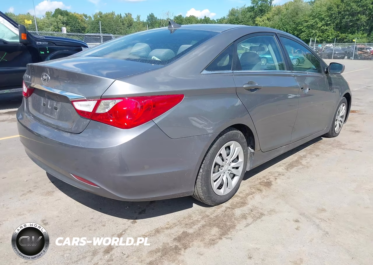 2011 Hyundai Sonata Gls VIN:5NPEB4AC0BH070927 - 4