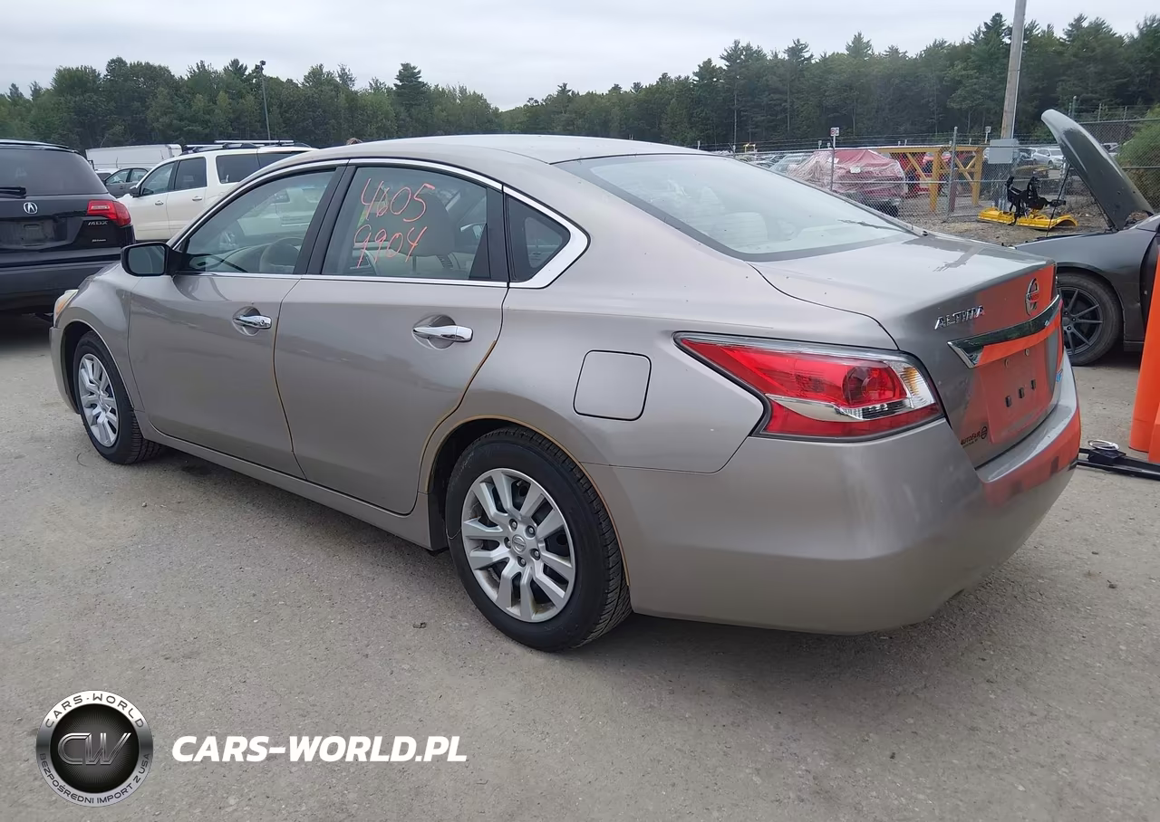 2014 Nissan Altima 2.5 S VIN:1N4AL3AP5EC147614 - 3