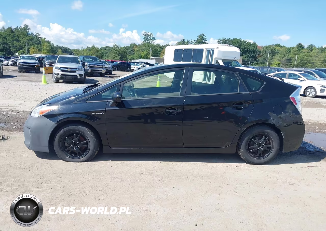 2014 Toyota Prius Two VIN:JTDKN3DU6E0357554 - 14