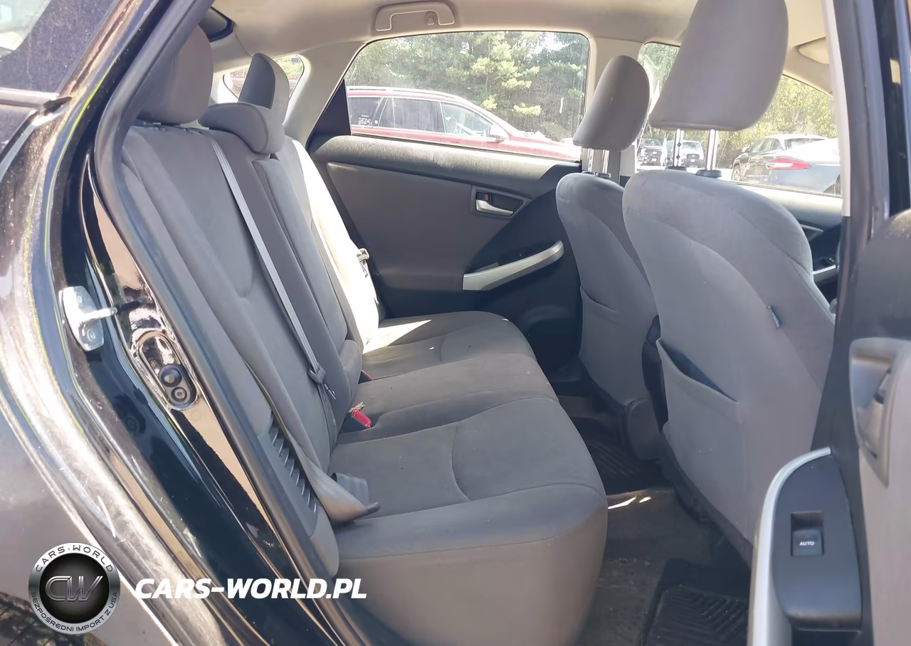 2014 Toyota Prius Two VIN:JTDKN3DU6E0357554 - 8