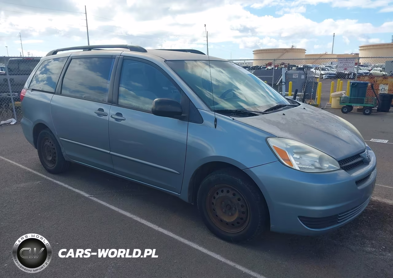 2004 Toyota Sienna Le