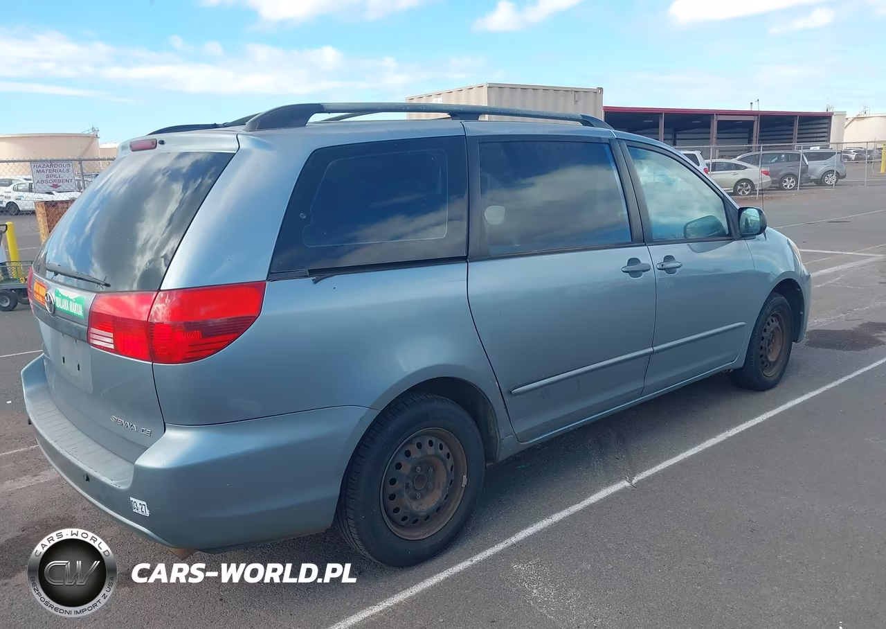 2004 Toyota Sienna Le VIN:5TDZA23C44S074904 - 4