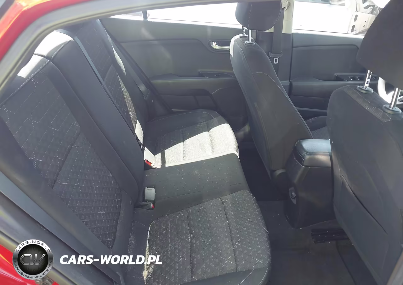 2018 Kia Rio S VIN:3KPA24AB0JE114286 - 8