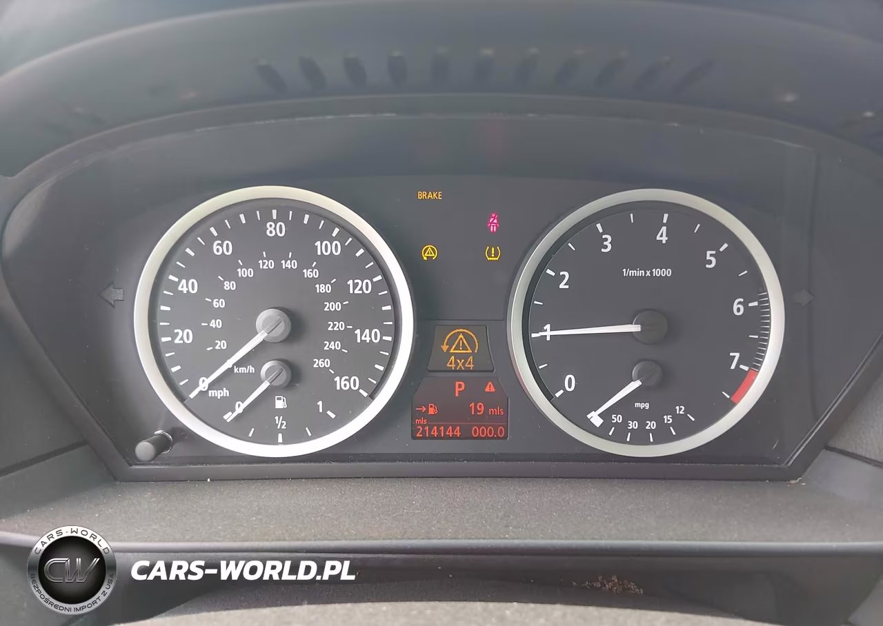 2007 BMW 530Xi VIN:WBANF73587CU25010 - 7