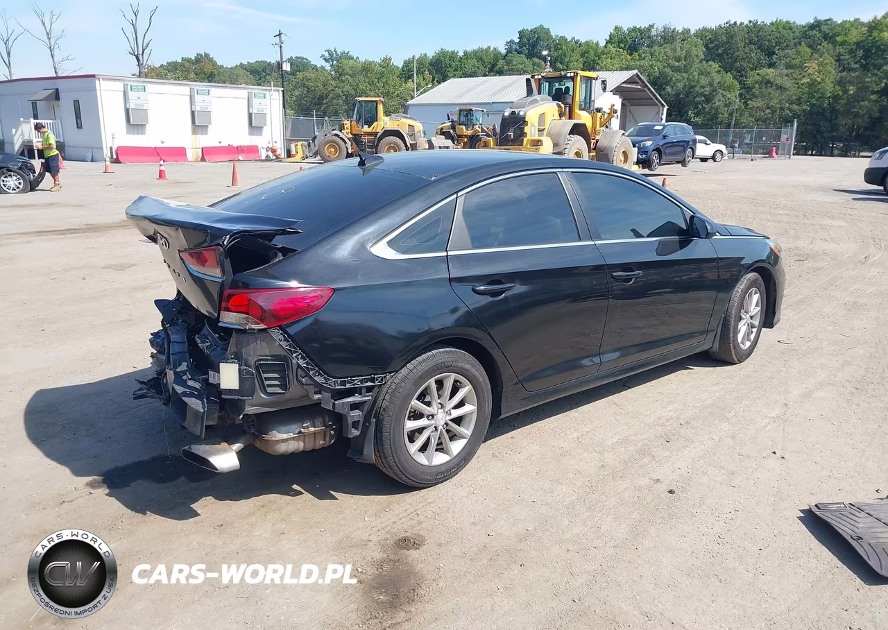 2019 Hyundai Sonata Se VIN:5NPE24AF5KH789553 - 4