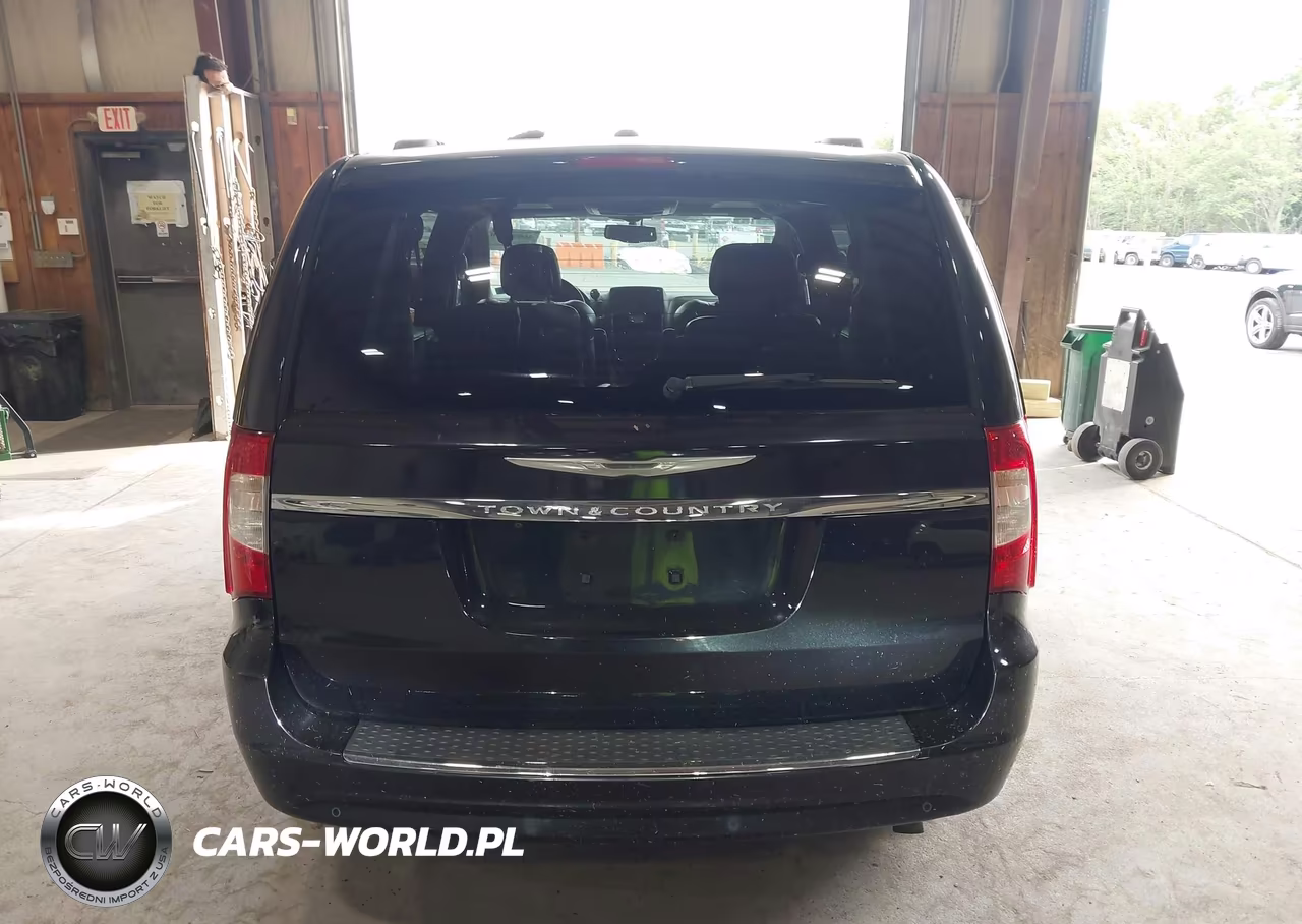 2014 Chrysler Town & Country Touring-L 30Th Anniversary VIN:2C4RC1CG4ER463866 - 16