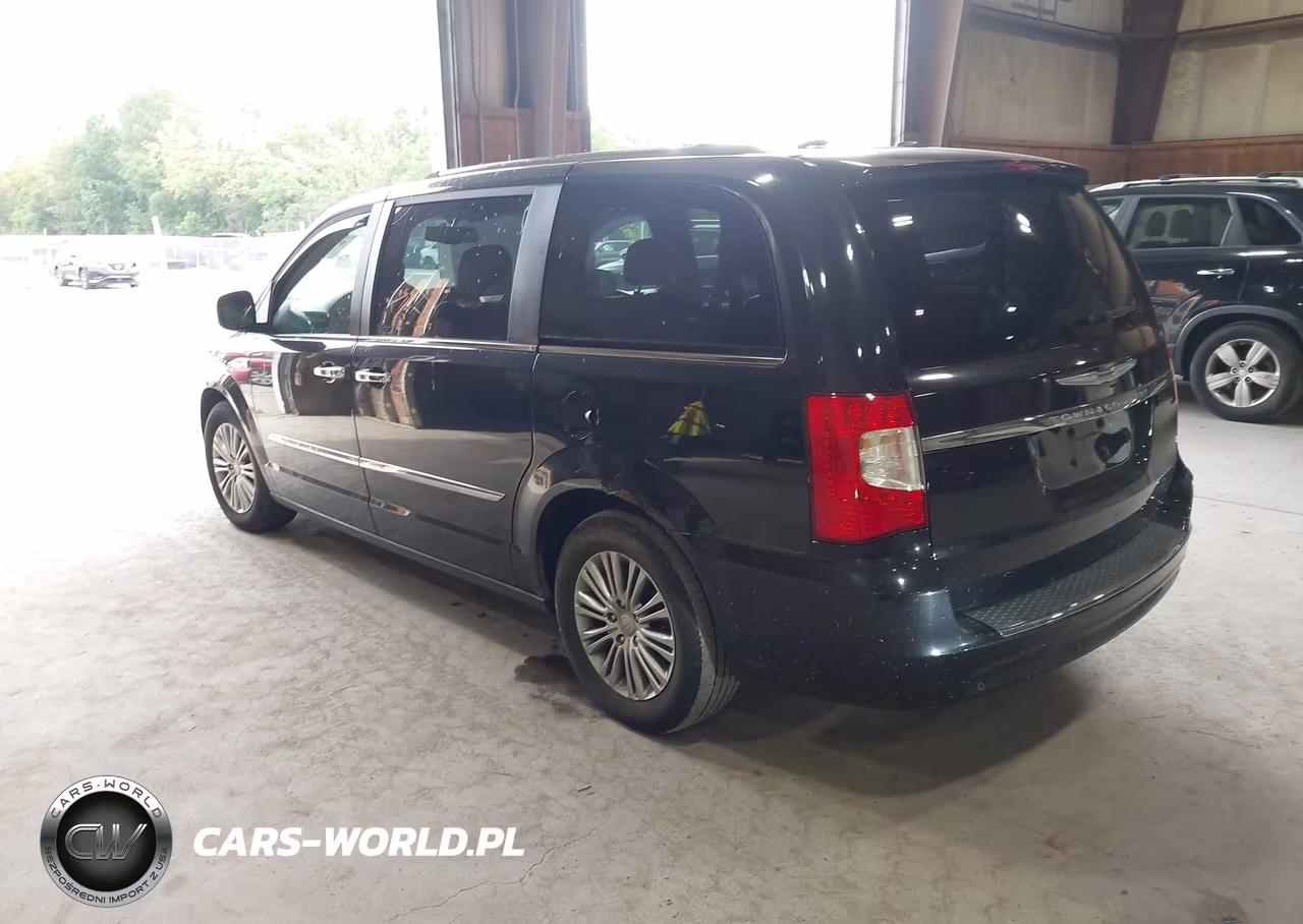 2014 Chrysler Town & Country Touring-L 30Th Anniversary VIN:2C4RC1CG4ER463866 - 3
