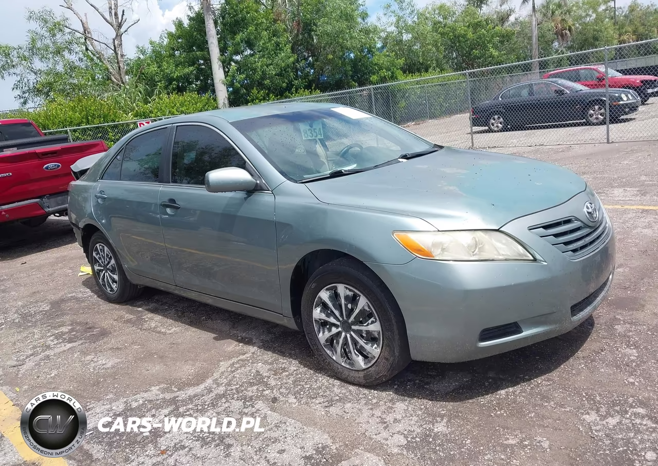 2007 Toyota Camry Le – zdjęcie 1 z 13