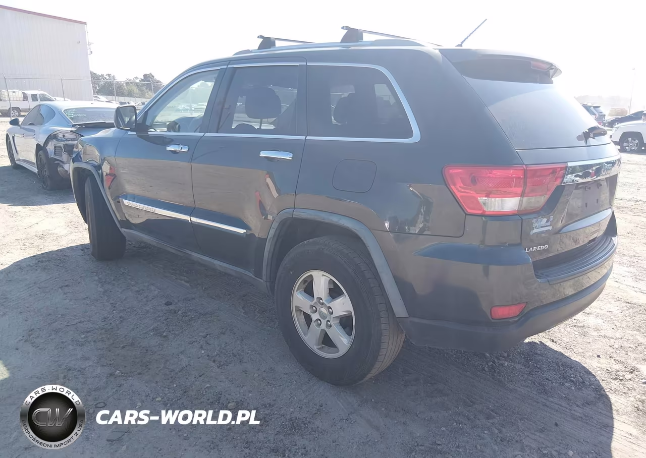 2011 Jeep Grand Cherokee Laredo VIN:1J4RS4GG3BC579587 - 3