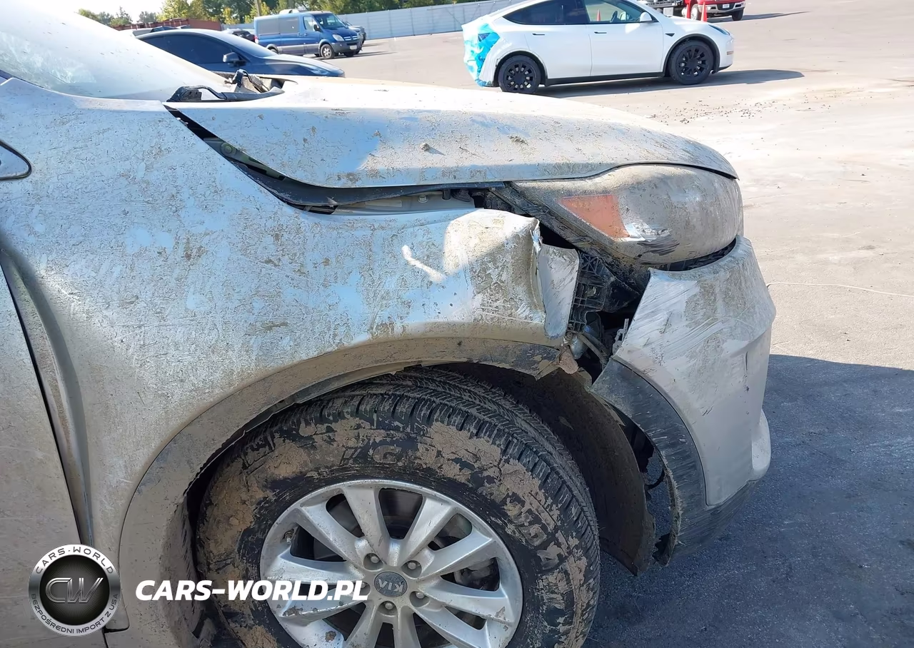 2019 Kia Sorento 3.3L Lx VIN:5XYPG4A54KG493271 - 16