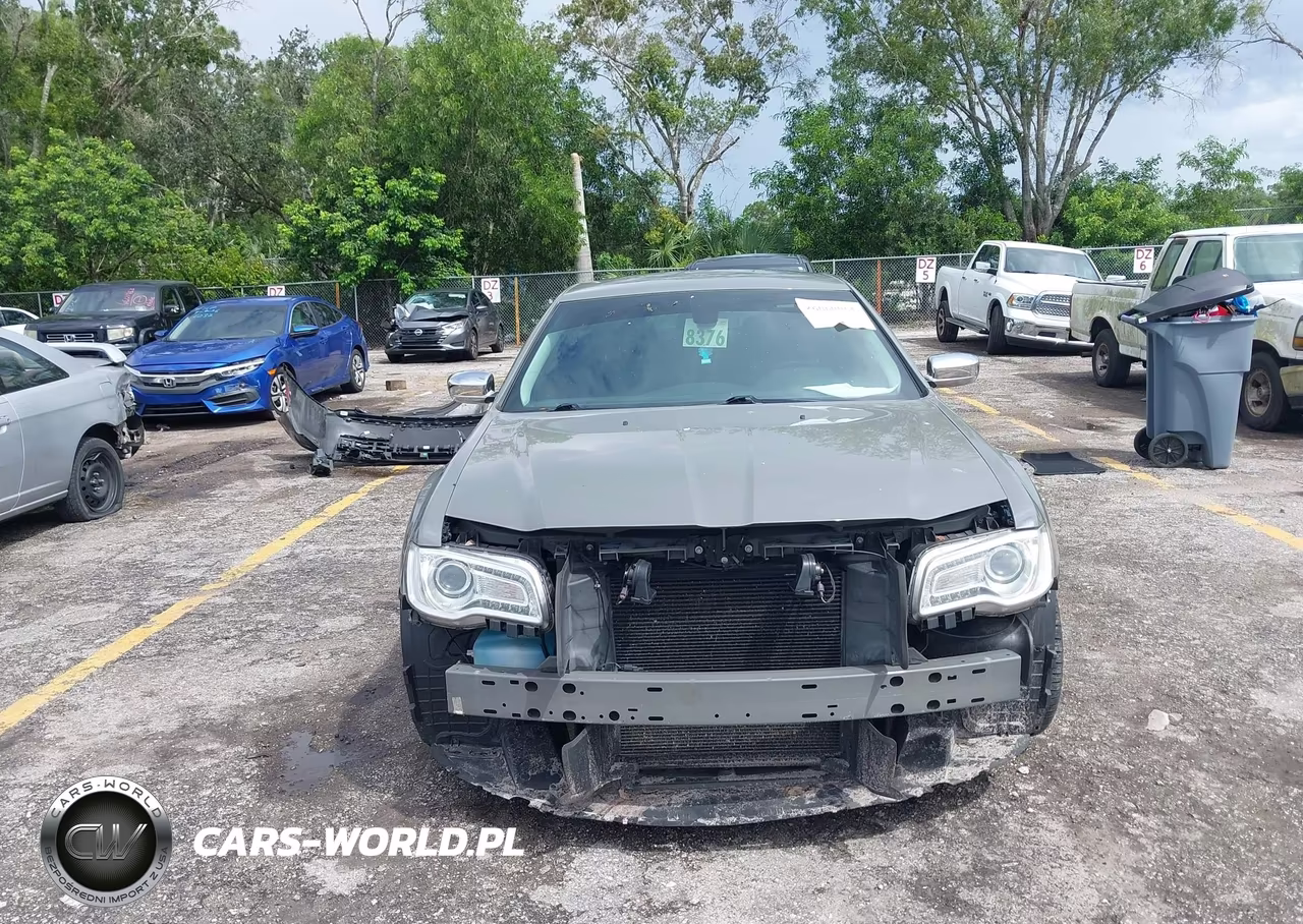 2019 Chrysler 300 Limited VIN:2C3CCAEG0KH606076 - 13