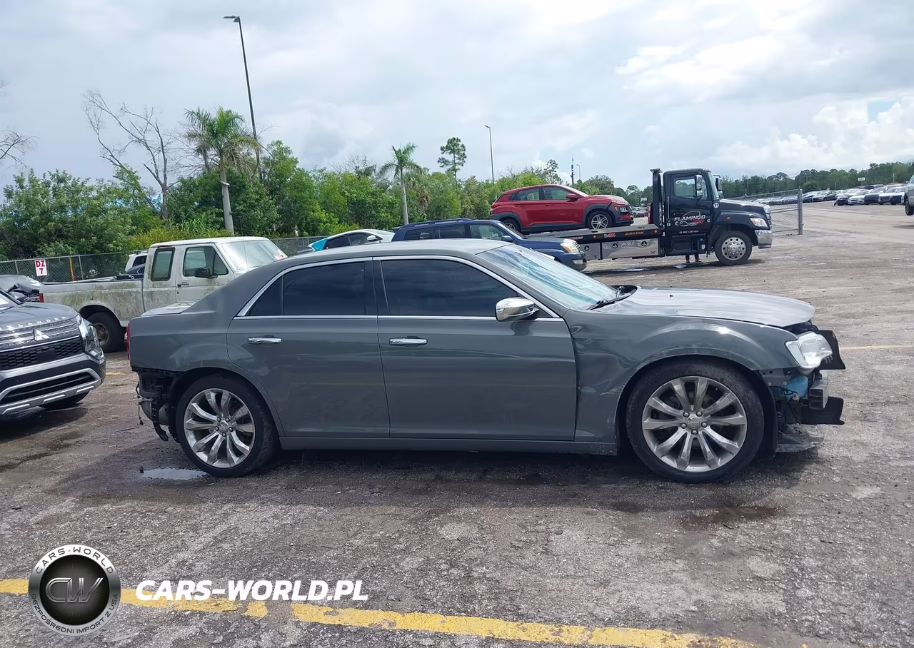 2019 Chrysler 300 Limited VIN:2C3CCAEG0KH606076 - 14