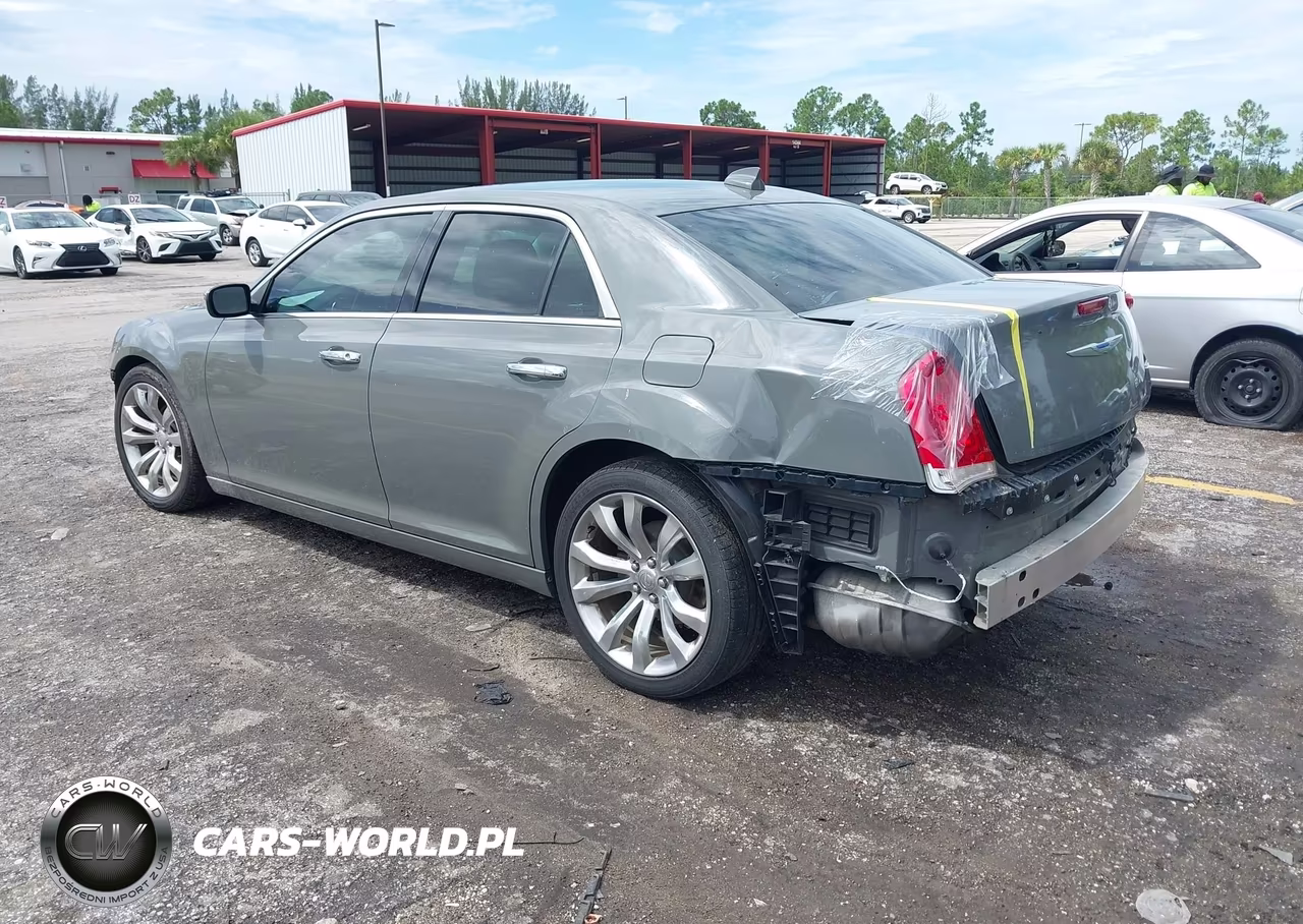 2019 Chrysler 300 Limited VIN:2C3CCAEG0KH606076 - 3