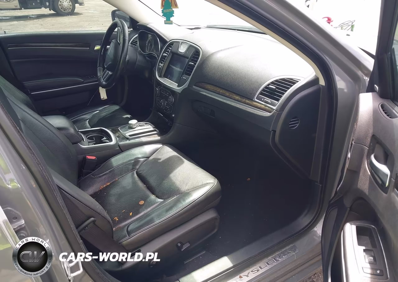 2019 Chrysler 300 Limited VIN:2C3CCAEG0KH606076 - 5
