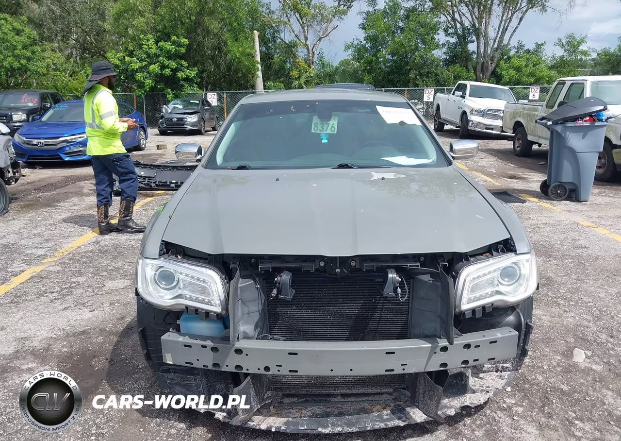 2019 Chrysler 300 Limited VIN:2C3CCAEG0KH606076 - 6