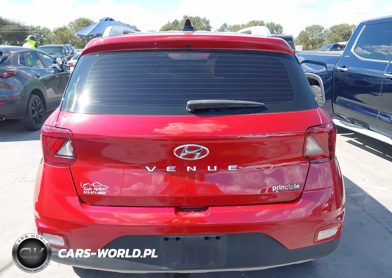 2022 Hyundai Venue Sel VIN:KMHRC8A32NU208009 - 16