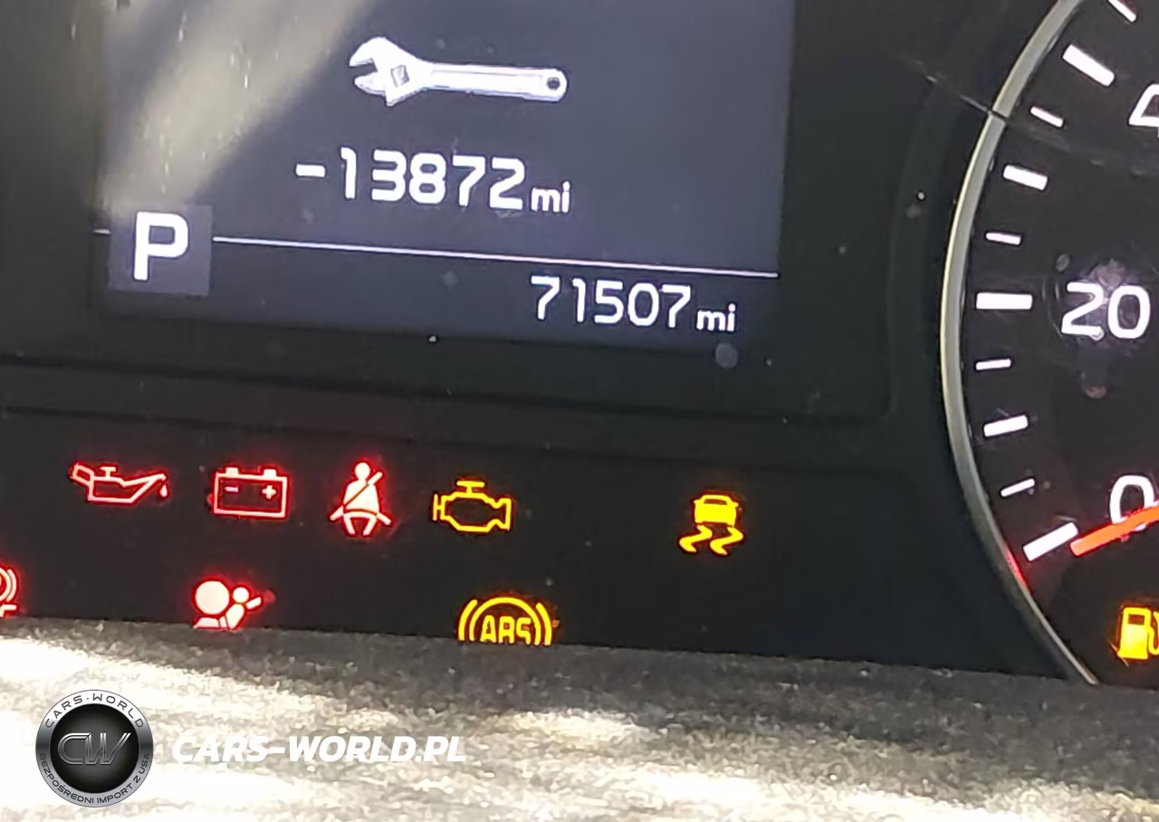 2019 Kia Optima S VIN:5XXGT4L30KG375438 - 16