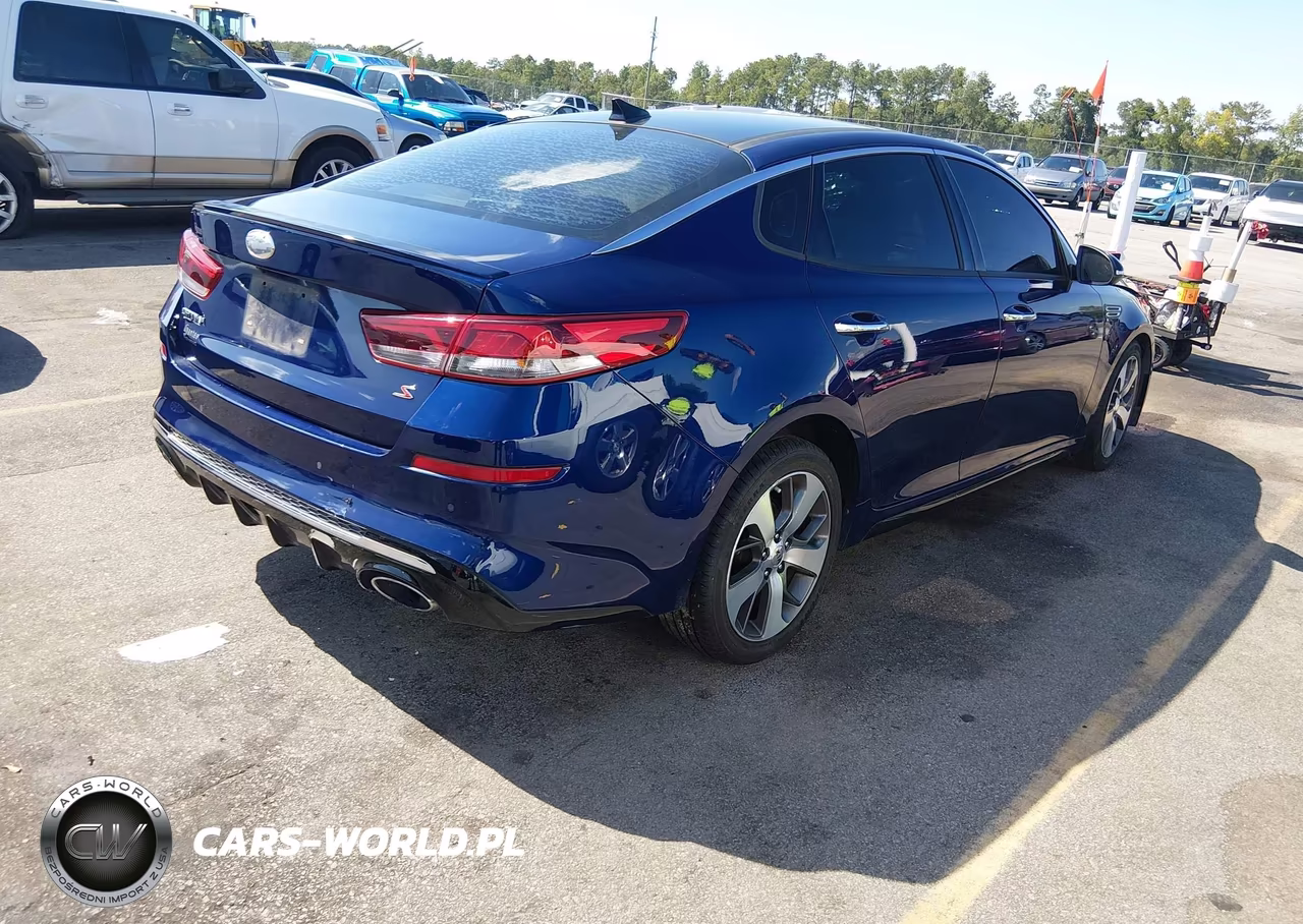 2019 Kia Optima S VIN:5XXGT4L30KG375438 - 4