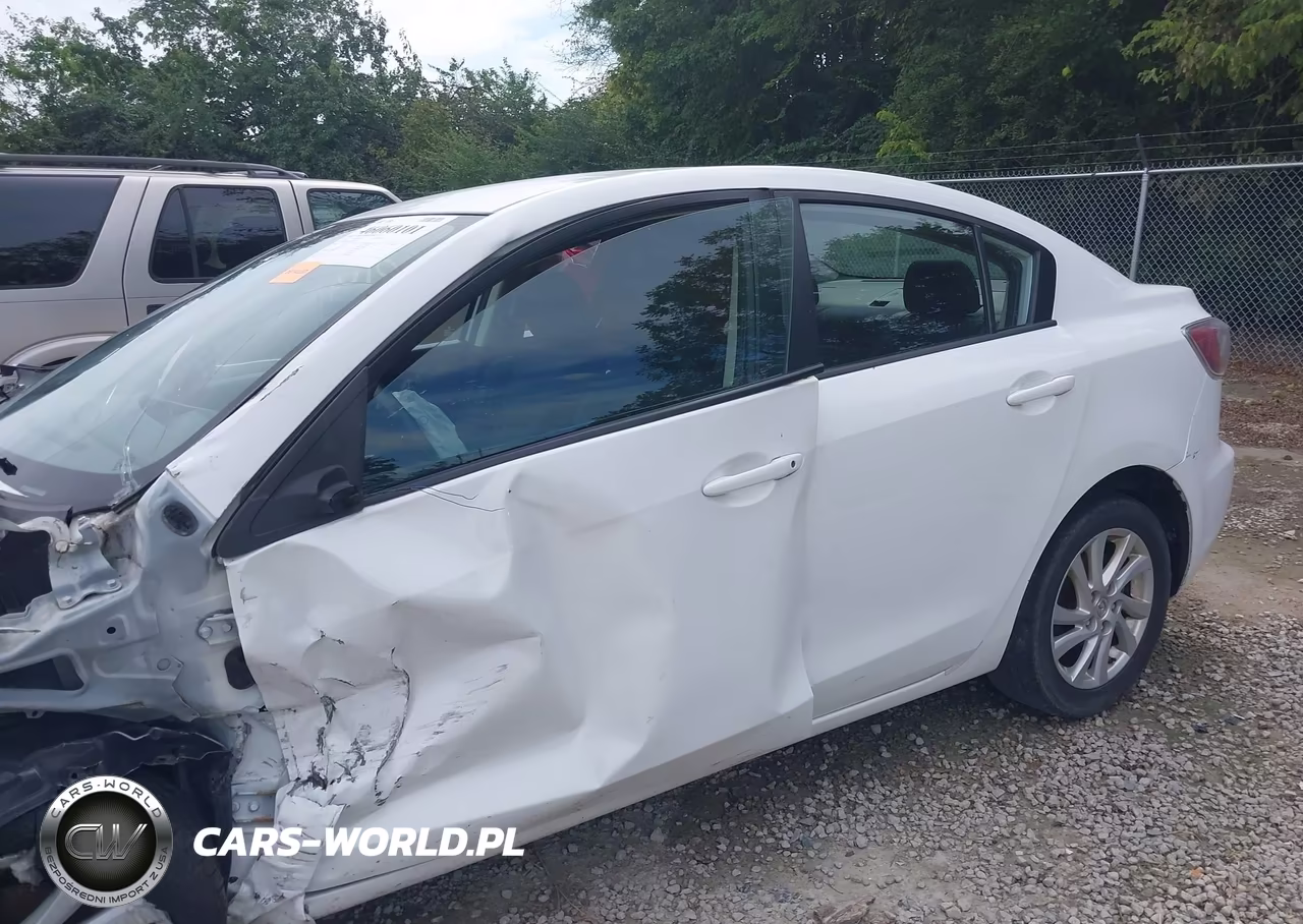 2012 Mazda Mazda3 I Touring VIN:JM1BL1VF8C1514857 - 21