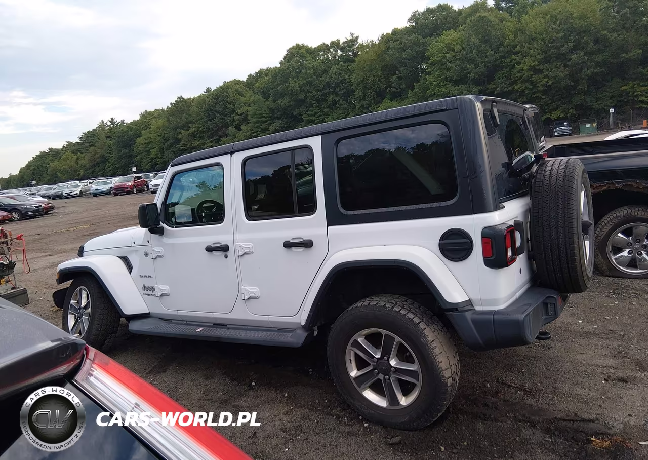 2019 Jeep Wrangler Unlimited Sahara 4X4 VIN:1C4HJXEG8KW528402 - 14