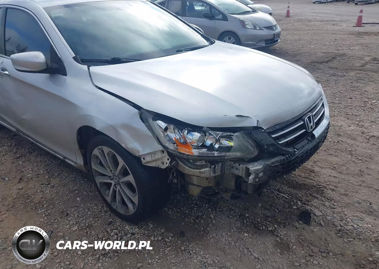 2015 Honda Accord Sport VIN:1HGCR2F52FA131615 - 19