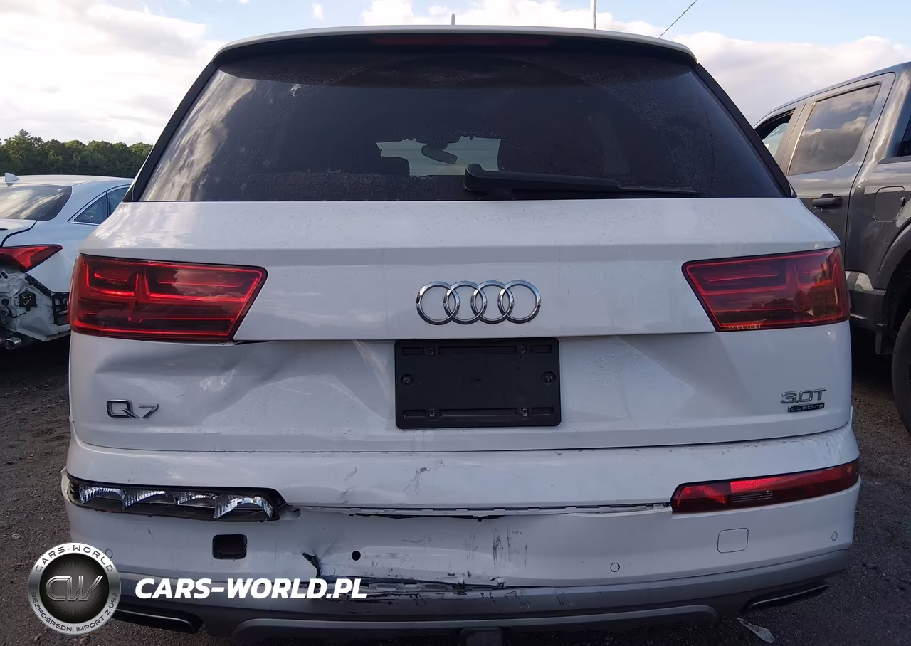 2017 Audi Q7 3.0T Premium VIN:WA1LAAF76HD000071 - 16