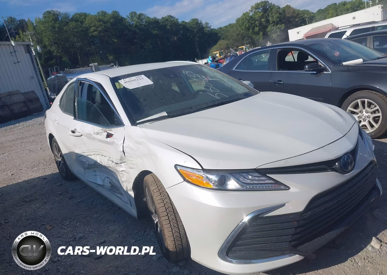 2022 Toyota Camry Xle Hybrid – zdjęcie 1 z 16