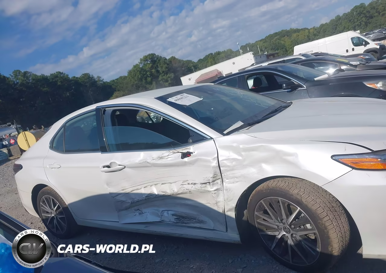 2022 Toyota Camry Xle Hybrid VIN:4T1F31AK2NU580838 - 13